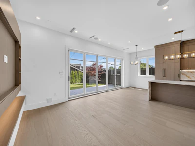 2-847 E 10th Avenue - 3
