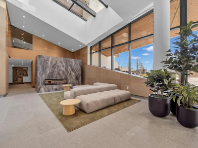 510-3963 Uplands Way - 5