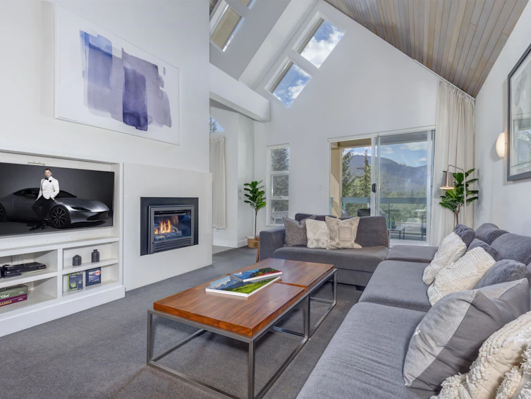 204-4865 Painted Cliff Road, Whistler, BC, V0N 1B4