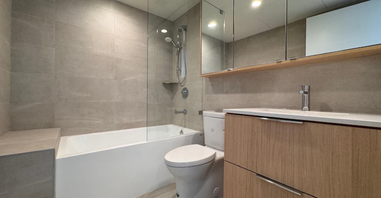 16xx-2135 Springer Avenue, Burnaby, BC, V5B 3K4 - 3