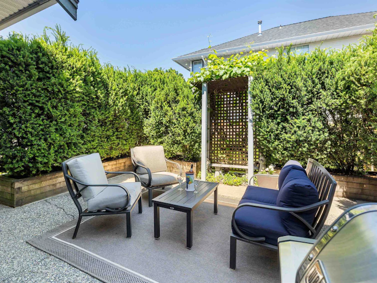 18851 64a Avenue, Surrey, BC, V3S 8V3 - 19