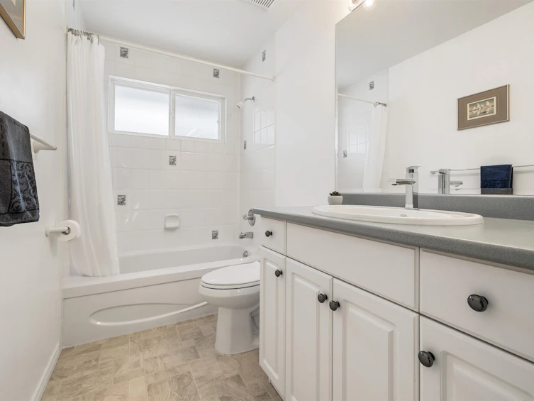 18851 64a Avenue, Surrey, BC, V3S 8V3 - 38