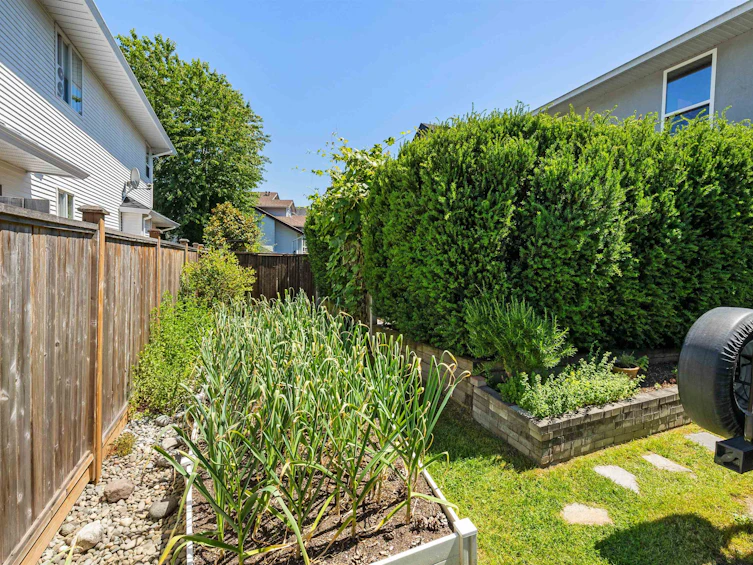 18851 64a Avenue, Surrey, BC, V3S 8V3 - 21