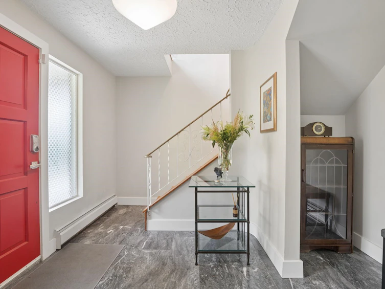 1034 Heywood Street, North Vancouver, BC, V7L 1H3 - 3
