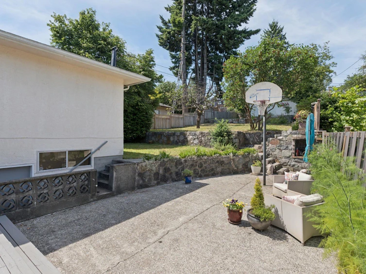 1034 Heywood Street, North Vancouver, BC, V7L 1H3 - 29