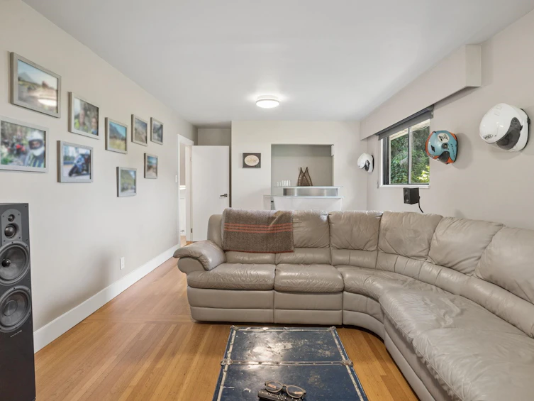 1034 Heywood Street, North Vancouver, BC, V7L 1H3 - 20