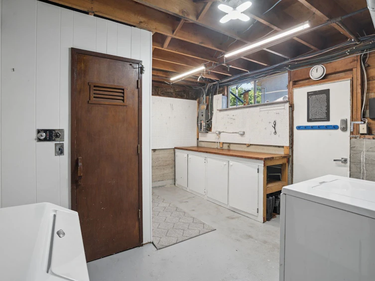 1034 Heywood Street, North Vancouver, BC, V7L 1H3 - 26