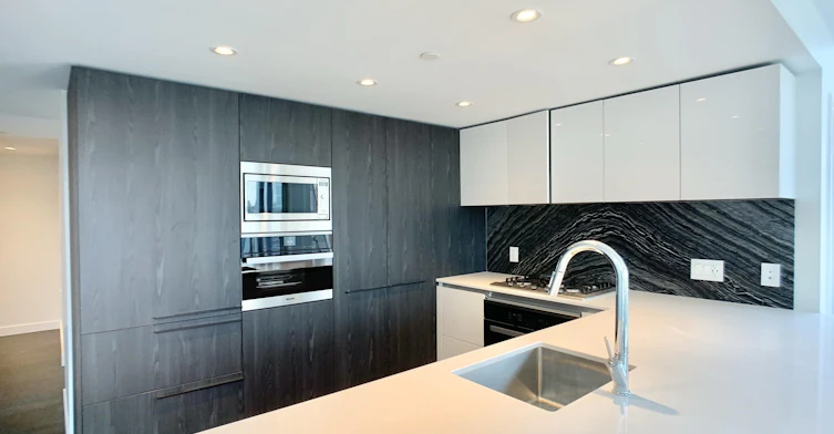 1111 Richards, Vancouver, BC, V6B 0S3 - 16