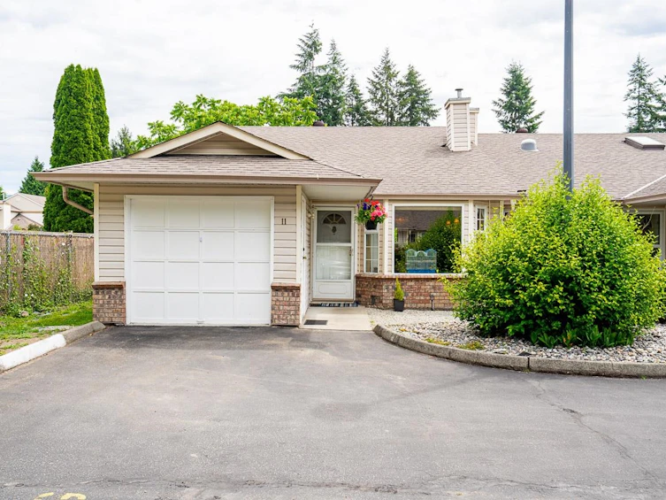 11-12049 217th Street, Maple Ridge, BC, V2X 5L2