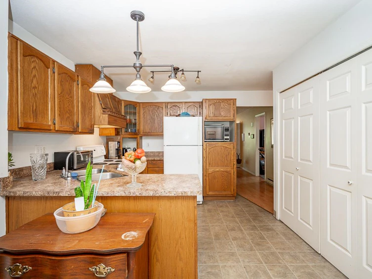 11-12049 217th Street, Maple Ridge, BC, V2X 5L2 - 9