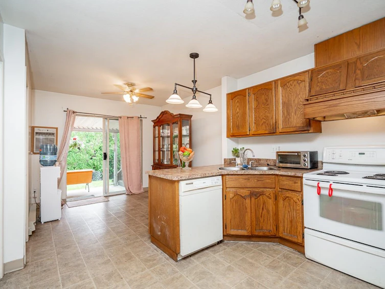 11-12049 217th Street, Maple Ridge, BC, V2X 5L2 - 8