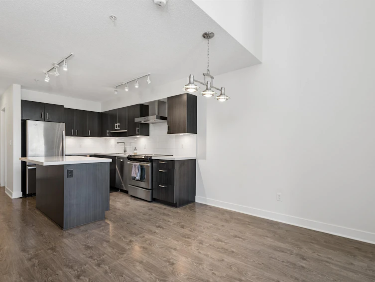 605-500 Royal Avenue, New Westminster, BC, V3L 0G5 - 5