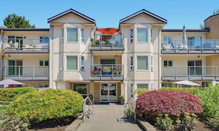 214-15255 18 Avenue