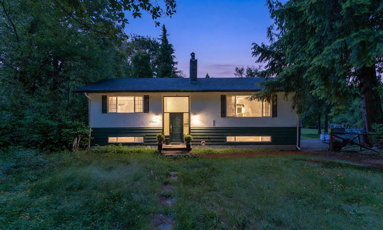 27810 110 Avenue