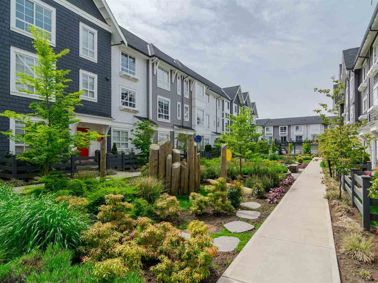 23-8476 207a Street, Langley, BC, V2Y 0S6 - 40