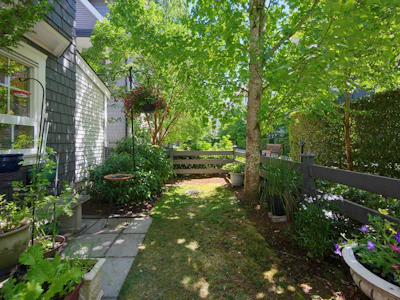 23-8476 207a Street - 2