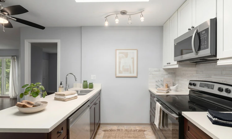 C306-40140 Willow Crescent