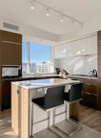 1302 5233 Gilbert Road