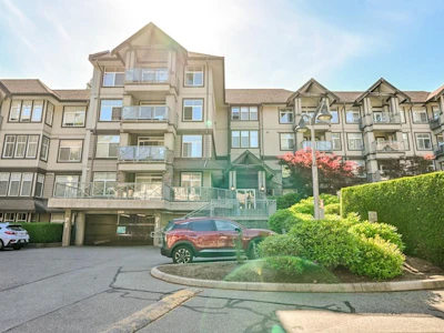 213-33318 E Bourquin Crescent - 3