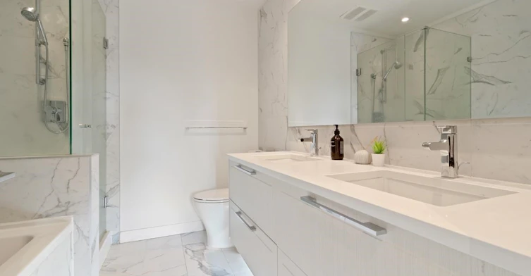 310-6677 Cambie Street, Vancouver, BC, V6P 3H1 - 12