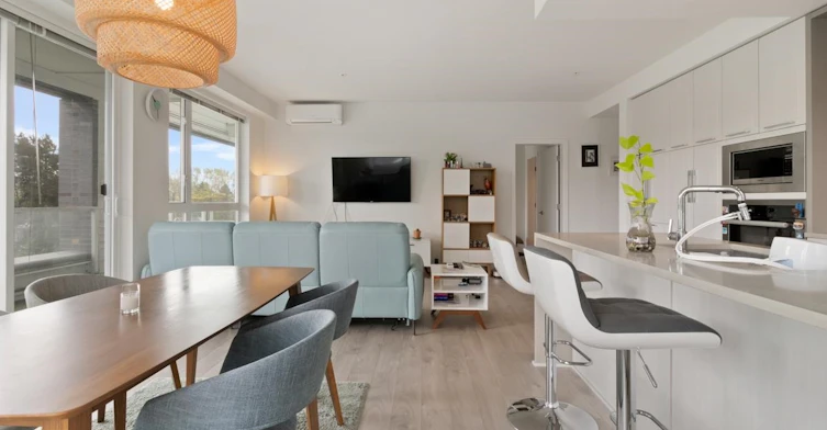 310-6677 Cambie Street, Vancouver, BC, V6P 3H1 - 7