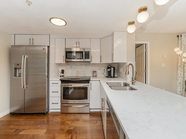 304-220 Newport Drive, Port Moody, BC, V3H 5B8 - 4