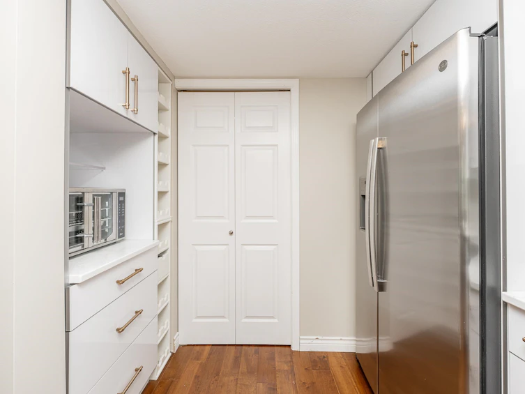 304-220 Newport Drive, Port Moody, BC, V3H 5B8 - 5
