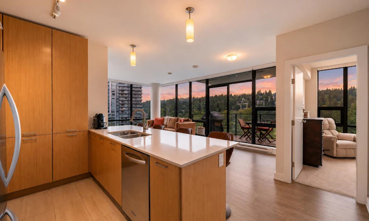 1707-301 Capilano Road
