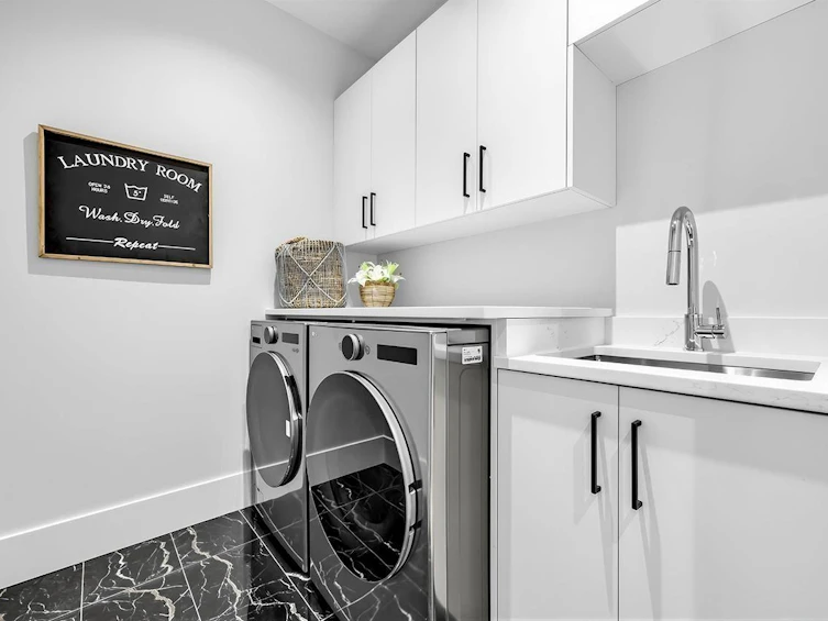821 Prospect Street, Coquitlam, BC, V3J 6E8 - 23