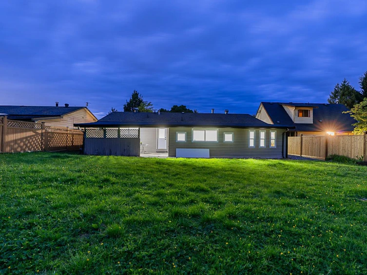 27036 28 Avenue, Langley, BC, V4W 3E5 - 33