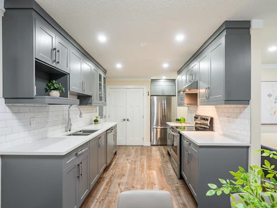 27036 28 Avenue - 3