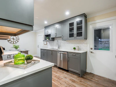 27036 28 Avenue - 4