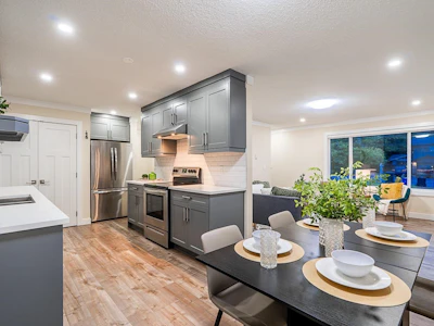 27036 28 Avenue - 5