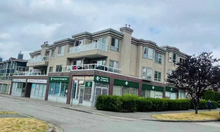 302-2288 Newport Avenue