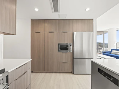 903-1471 Hunter Street - 4