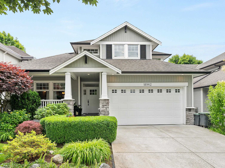 18962 70b Avenue, Surrey, BC, V4N 5M6