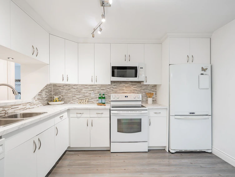 202-3075 Primrose Lane, Coquitlam, BC, V3B 7S2 - 3