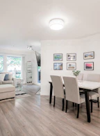 202 3075 Primrose Lane
