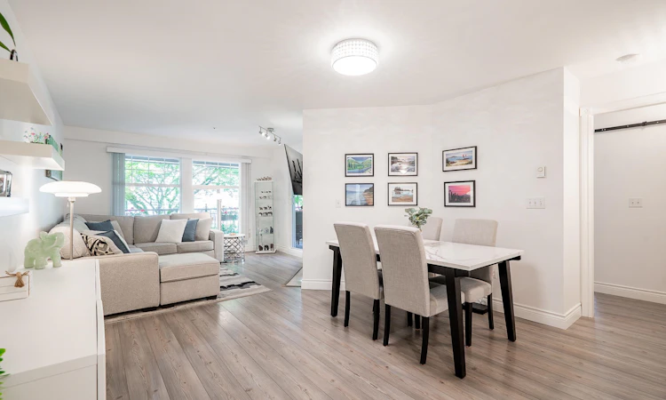 202-3075 Primrose Lane