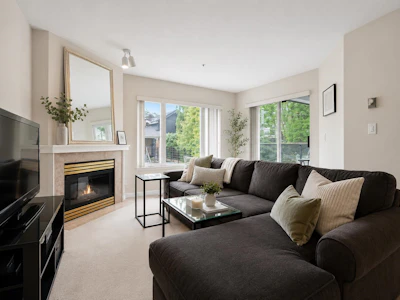 108-3250 W Broadway - 2