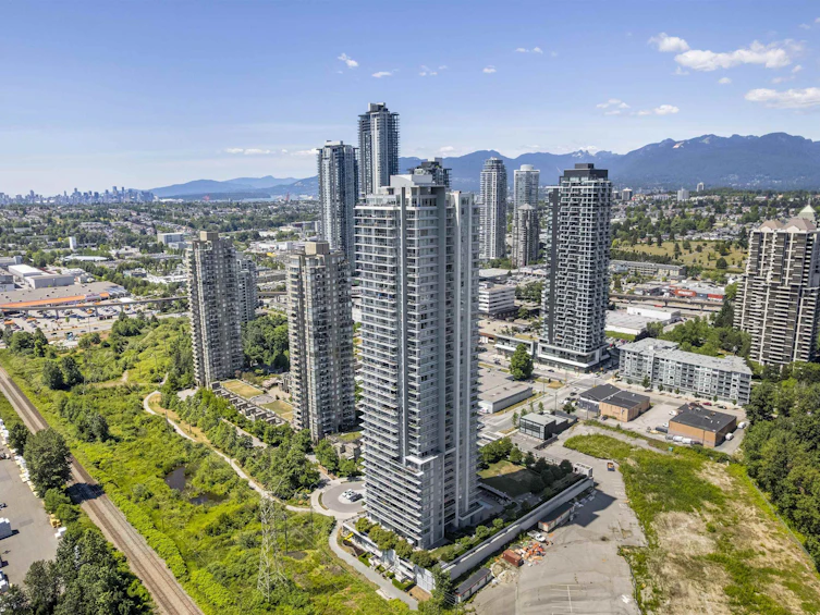 608-2388 Madison Avenue, Burnaby, BC, V5C 0K8