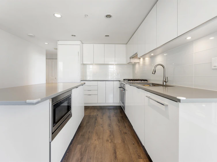 608-2388 Madison Avenue, Burnaby, BC, V5C 0K8 - 13