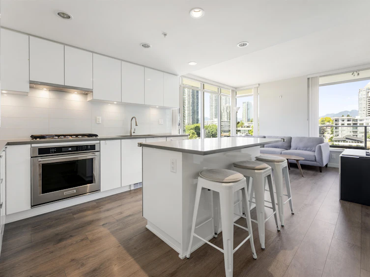 608-2388 Madison Avenue, Burnaby, BC, V5C 0K8 - 11