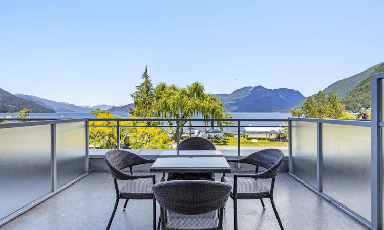 206C-160 Esplanade Avenue