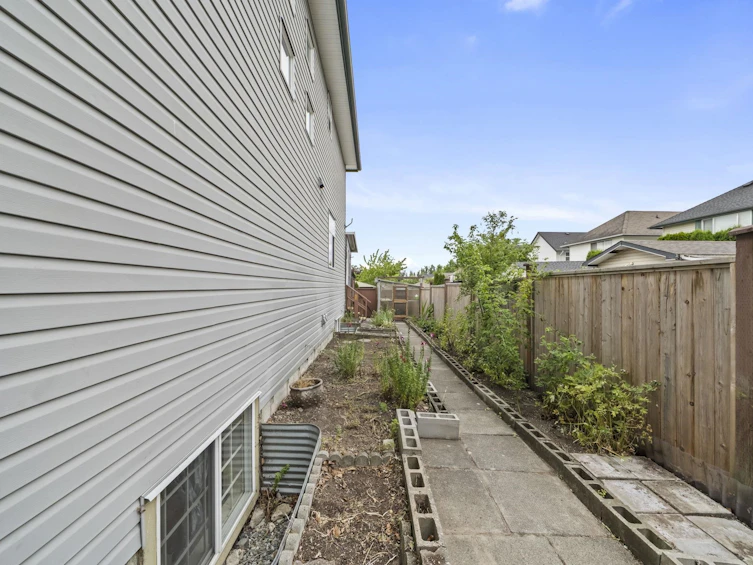 18483 66a Avenue, Surrey, BC, V3S 9B1 - 38
