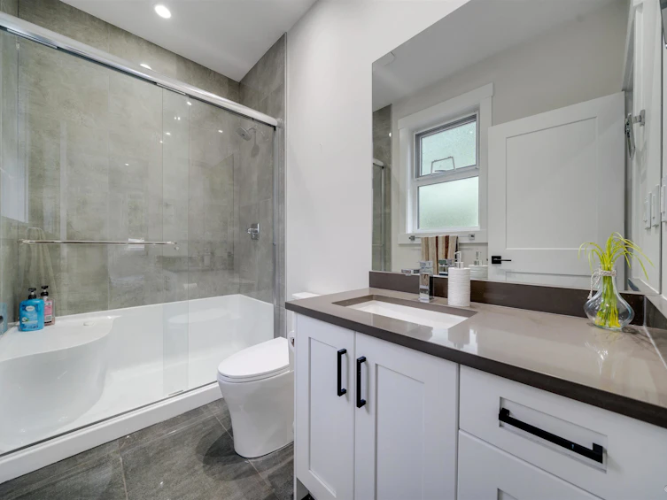 708 Austin Avenue, Coquitlam, BC, V3K 3N1 - 21
