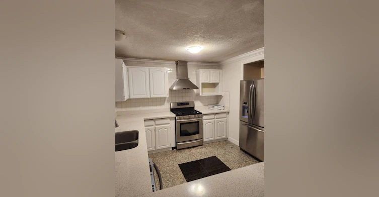 322 Mariner Way, Coquitlam, BC, V3K 1N6 - 4