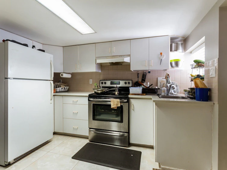 7643 Selkirk Street, Vancouver, BC, V6P 4H3 - 22
