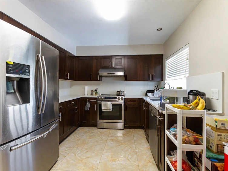 7643 Selkirk Street, Vancouver, BC, V6P 4H3 - 4