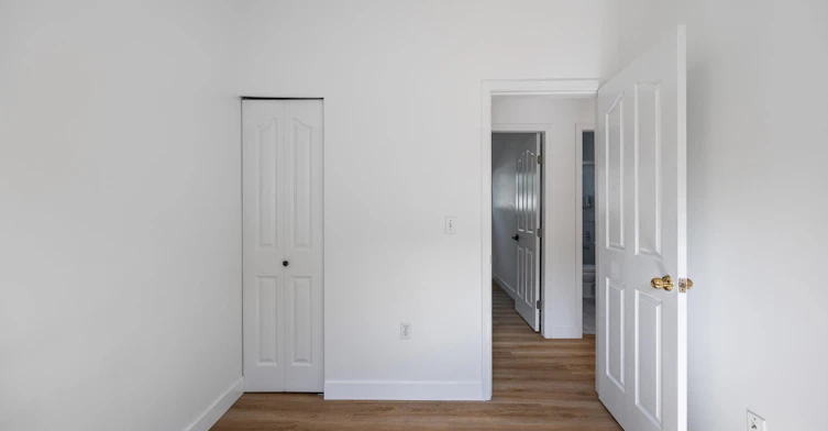 2320 Dundas Street, Vancouver, BC, V5L 1K1 - 10